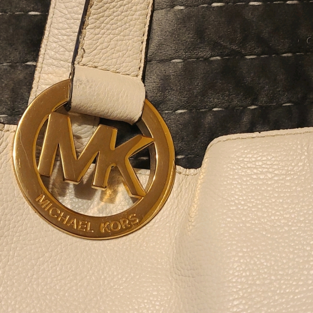 Michael  Kors leather purse